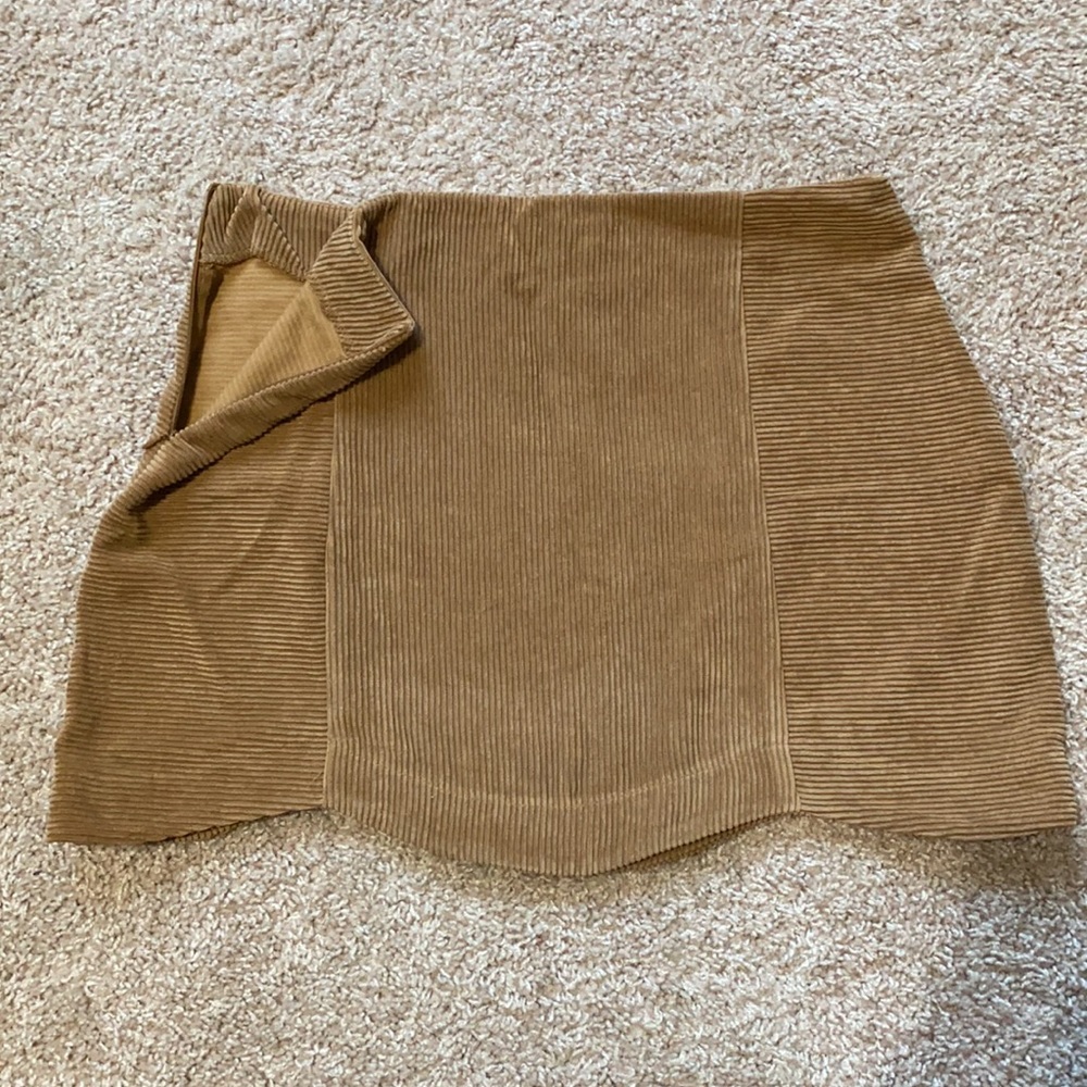 Skirt - Picture 3 of 4